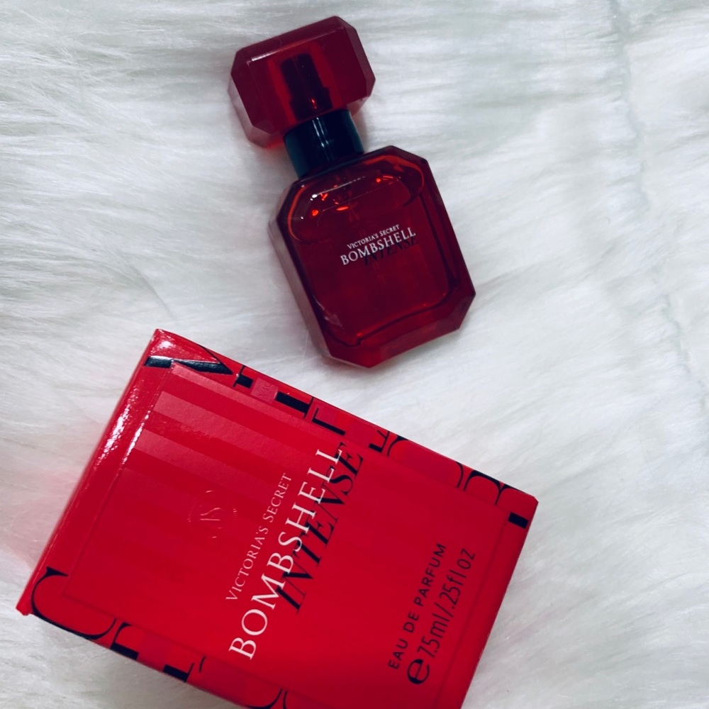 Mini size bombshell intense